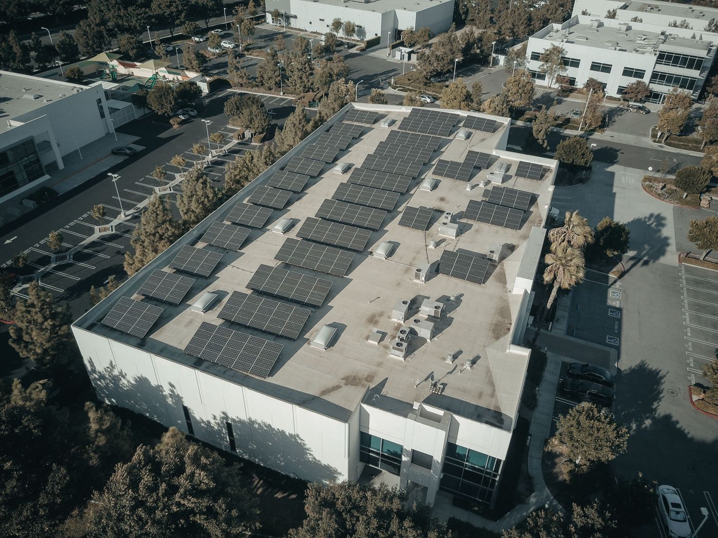 Commercial rooftop solar array